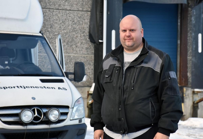 Larsen har lavere driftsmargin nå enn for 20 år siden. Han er usikker på hvor lenge han kan drive en seriøs varebilvirksomhet i dagens marked. Foto: Stein Inge Stølen