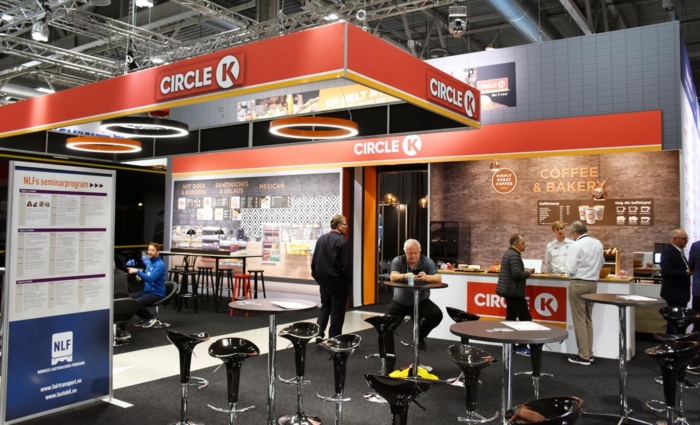 Circle K delte ut kaffe, boller og donuts på NLFs stand. Foto: Stein Inge Stølen