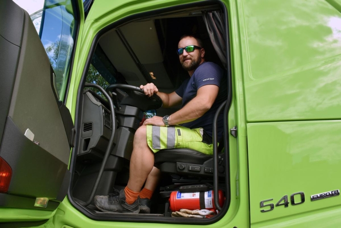 Etter å ha kjørt i mange år på kontinentet er Hubert Palczynski i stuss over hvorfor det ikke er flere kontroller i Norge. Foto: Stein Inge Stølen