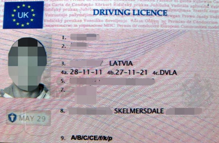 IKKE EKTE: Dette er førerkortet latvieren hadde. Foto: Statens vegvesen