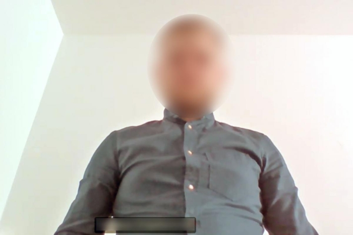 Medarbeideren i Vlantana Norge som hadde ansvar for utarbeidelse av timelister avga forklaring i Øvre Romerike tingrett denne uken. Foto: Skjermdump fra videolink