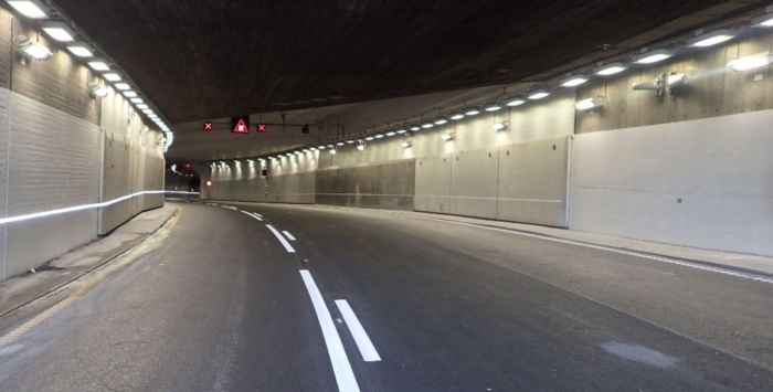 Nyrehabilitert tunnel: Utbedret vegdekke, flere rømningsveger og nødstasjoner, nytt teknisk anlegg og trafikksikkerhetstiltak skal gjøre Vålerengtunnelen på E6 i Oslo mer drifts- og trafikksikker. Foto: Espen Børresen, Statens vegvesen 