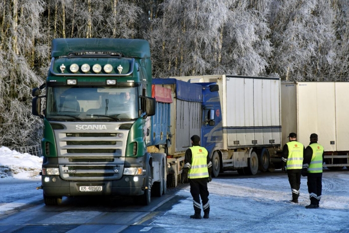 Statens vegvesens kontrollører blir stadig flinkere til å luke ut verstingene i trafikken. Bildet er tatt fra en kontroll på Støkken tidligere i januar. Foto: Stein Inge Stølen