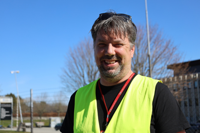 GÅR I FRONT: – Jeg blir neppe rik på denne bilen, men det er viktig at noen våger å satse, sier Vegard Solheim.