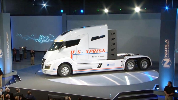 Det første eksemplaret av Nikola One ble vist for presse og potensielle kjøpere 1. desember. Foto: Skjermdump, Youtube