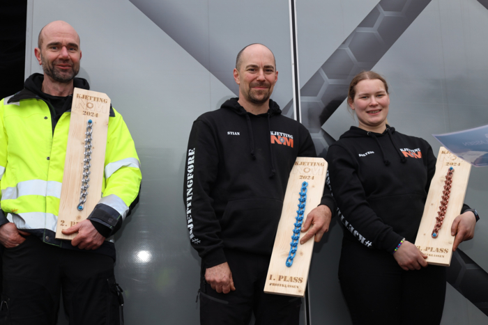 VINNERE AV PROFFKLASSEN: Fra venstre: Bjørn Eddi Leine (sølv), Stian Flesjå (gull) og Solveig Bakke (bronse). Foto: Elisabeth Nodland