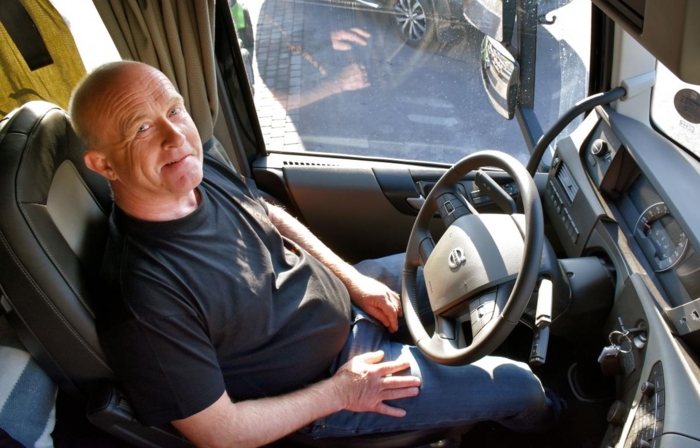 NLF-traileren ble trygt håndtert fra Arendal til Alta, og alle andre steder, av sjåfør Arnfinn Bråthen. Foto: Stein Inge Stølen