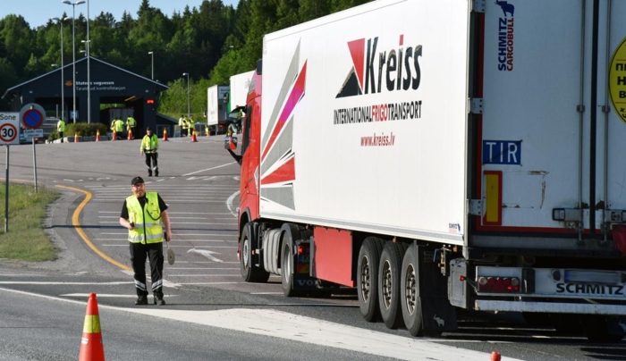 En Kreiss-transport blir inspisert under kontroll på Taraldrud i 2018. Foto: Stein Inge Stølen