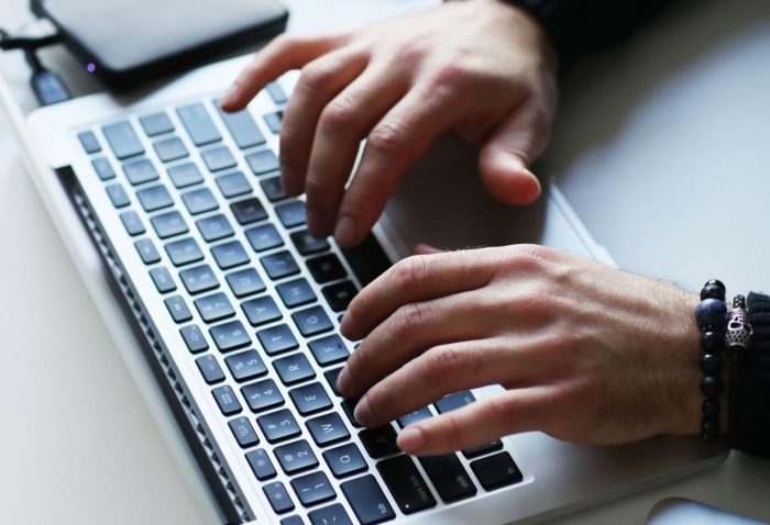 Mange transportoppdrag i Norge formidles av meglere som ikke stiller noen krav til lønns- og arbeidsvilkår, selv om dette er lovpålagt. Dette skjer blant annet på lukkede fraktebørser. Illustrasjonsfoto: Colourbox