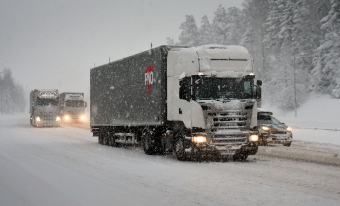 NLF krever at det innføres minimumskrav om dekk merket 3PMSF. Foto: Stein Inge Stølen