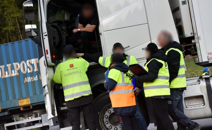 Kontrollmyndighetene utfører stadig flere kontroller med lønns- og arbeidsvilkår hos utenlandske sjåfører som kjører kabotasje i Norge. Foto: Stein Inge Stølen