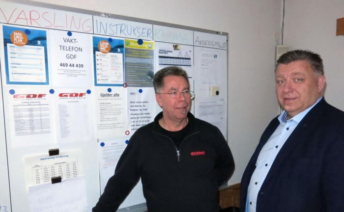 På oppslagstavla hos GDF brukes NLFs veiledninger flittig. Foto: Guttorm Tysnes