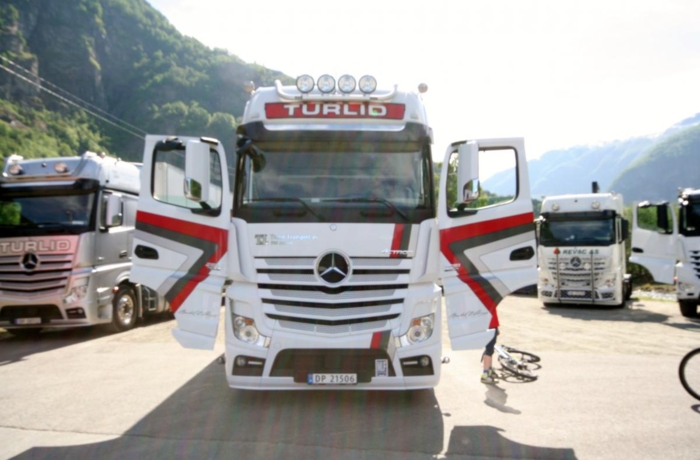 Tøff bil frå arrangøren.