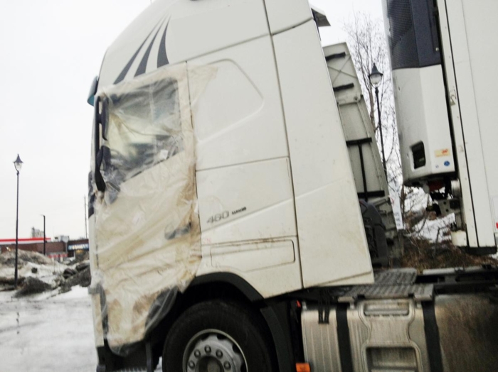 PÅKJØRT: Ifølge Girteka er bilen allerede reparert og på veien igjen. Foto: Privat