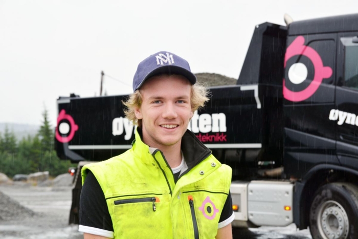 – Når de i vennegjengen min ser hvor fine arbeidsdager jeg har, så er det nok noen av dem som misunner meg litt, sier Brøto. Foto: Lars Thorvaldsen