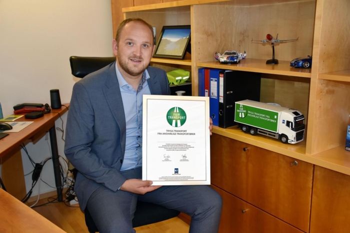 Jon Georg Dale stiller seg helhjertet bak sertifiseringsordningen og oppfordrer transportkjøpere til å benytte seg av verktøyet. Foto: Stein Inge Stølen