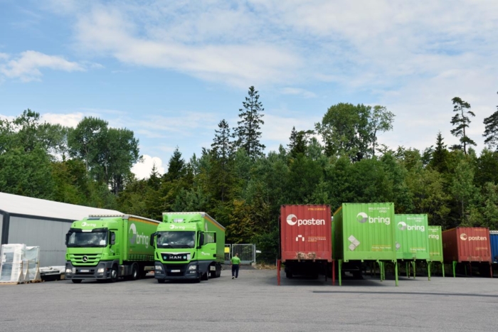 Sjåfører ansatt i Bring Trucking bor i bilene i månedsvis i strekk. Dette er bekreftet både av sjåførene selv og av representanter i den slovakiske administrasjonen. Foto: Stein Inge Stølen