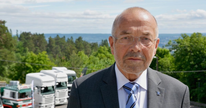 AVVENTENDE: Forbundsleder Per Madsen vil ha flere fakta på bordet før han konkluderer, men synes saken er alvorlig dersom påstandene stemmer. Foto: Stig Odenrud