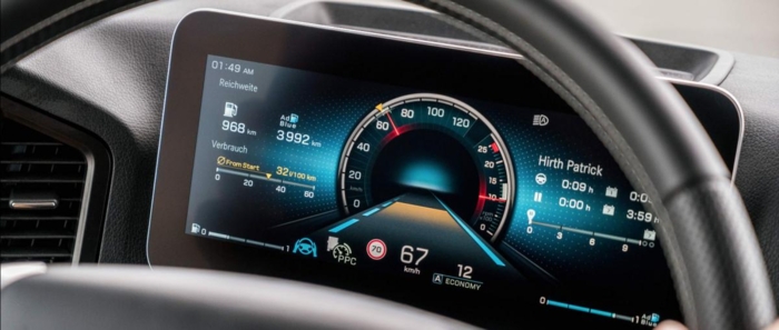 Du kan lage dine helt egne innstillinger for hvordan displayet skal se ut. Valgene lagres på sjåførkortet. Foto: Mercedes-Benz