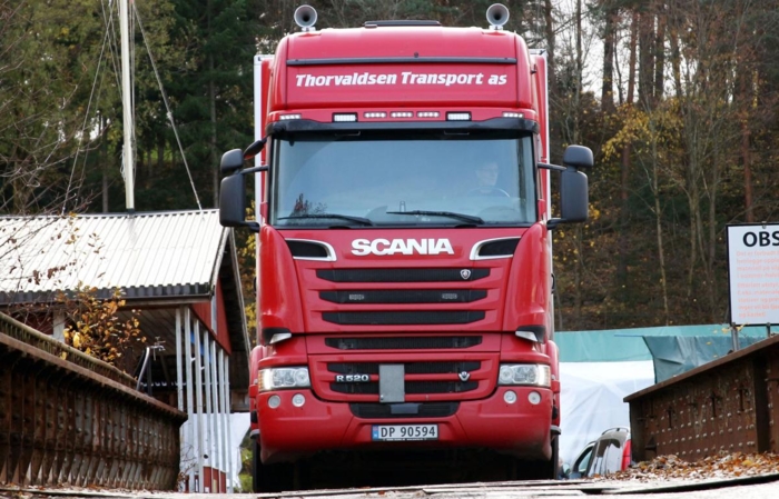 Jan Thorvaldsen kjører en Scania R 520 med Euro VI-motor. Foto: Lars Thorvaldsen