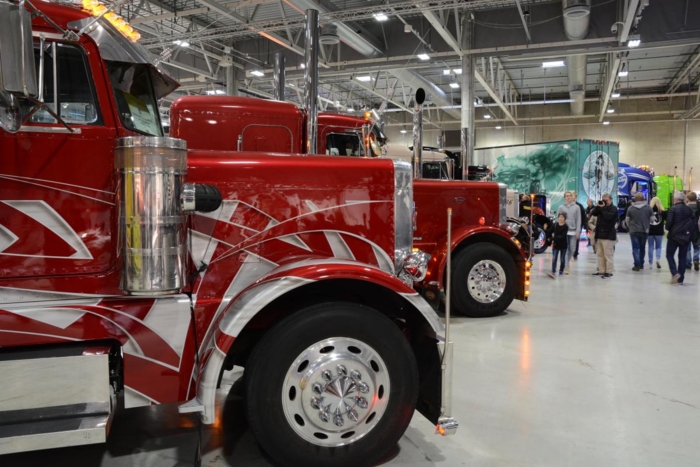 Amerikanske lastebiler var også på plass, til begeistring for mange av de fremmøtte. (Foto: Jan Harry Svendsen)