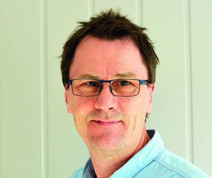 Charles Galaasen som er daglig leder og ansvarlig for logistikkfaget hos opplæringskontoret ønsker seg mer kontinuitet blant lærlingebedriftene. Foto: SOTIN