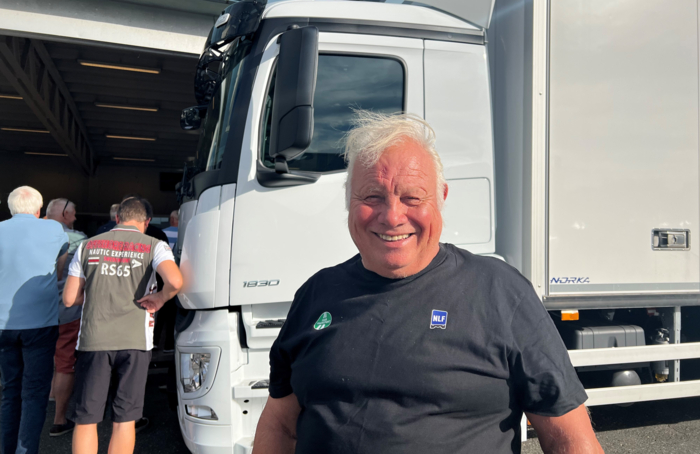 John Reidar Solstad, har eget firma, Solstad transport, og han har vært medlem i NLF i mer enn 45 år. Medlemsmøte i Arendal går han aldri glipp av. Foto: Elisabeth Nodland