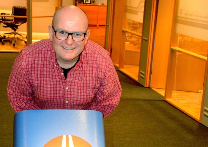 Jan Erik Larssen gleder seg til en lidenskapsdrevet diskusjon på Transportkonferansen. Foto: Jan Harry Svendsen